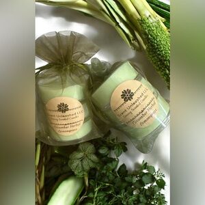 CUCUMBER HERBS & LEMONGRASS, SCENT UNLEASHED  LUXURY HAND POURED SCENTED CANDLES